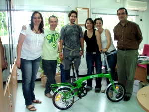 Entrega de la bicicleta del concurso de ideas del DMA 2010